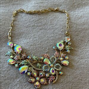 Elegant Gold Floral Statement Necklace EUC